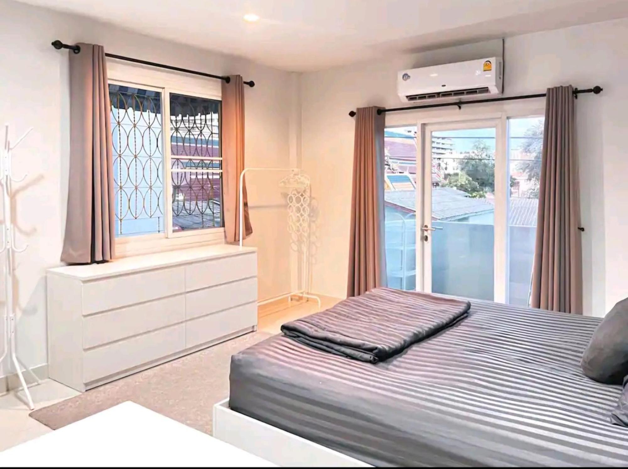 Апартаменты Pinklao Traveler'S House Бангкок Экстерьер фото