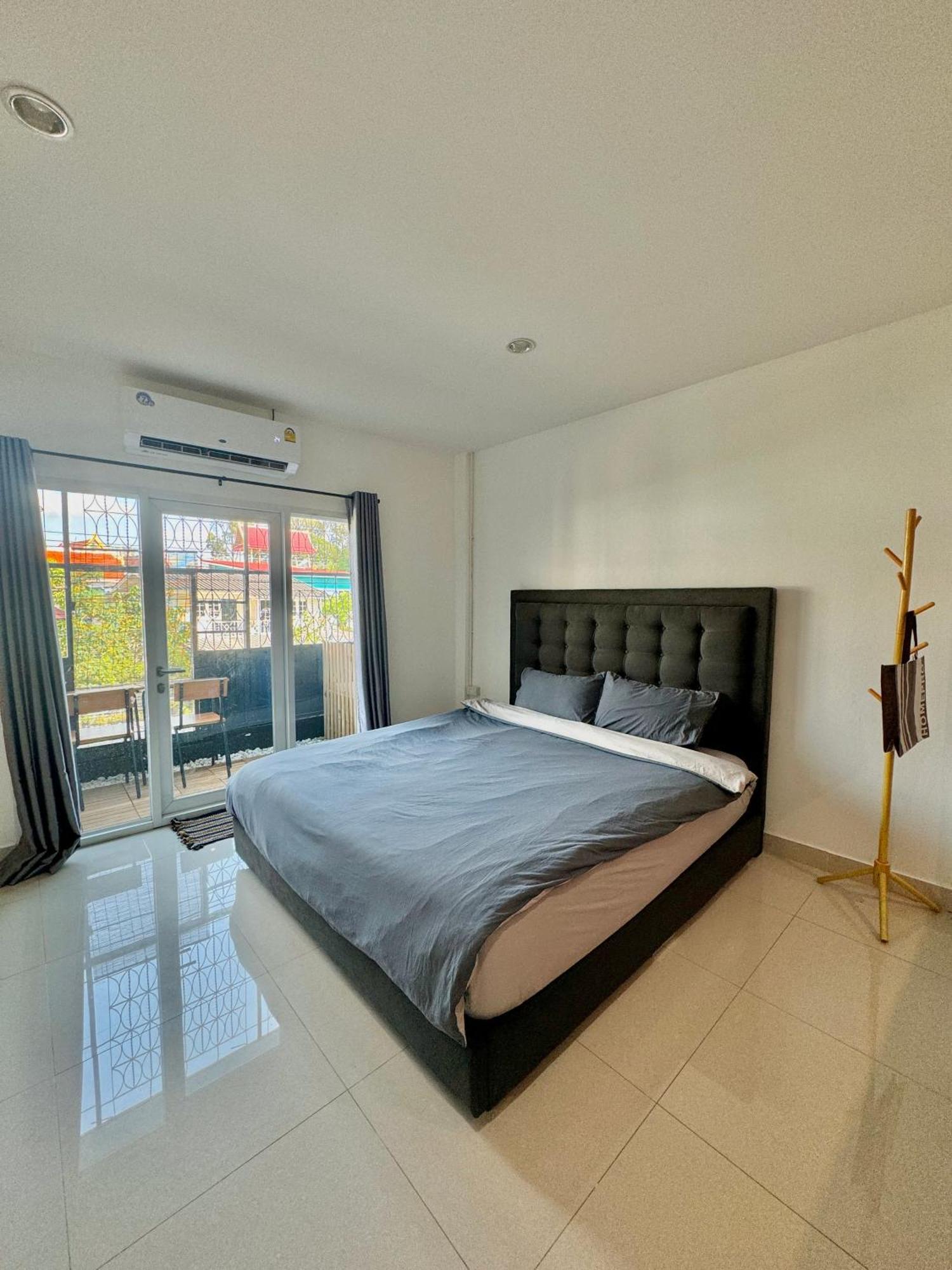 Апартаменты Pinklao Traveler'S House Бангкок Экстерьер фото
